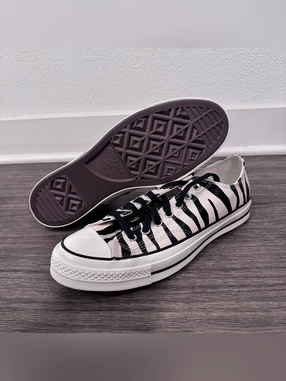 Converse Chuck 70 Glow-In-The-Dark Zebra Print sz 10, 10.5 - Picture 3 of 5
